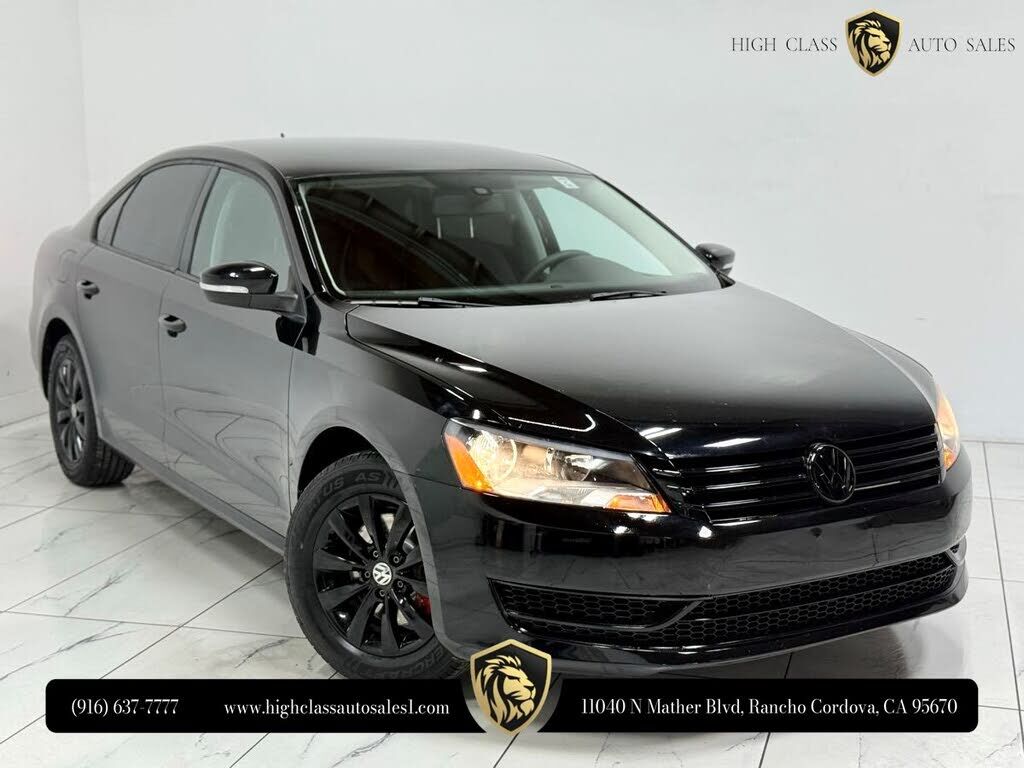 2013 VOLKSWAGEN Passat