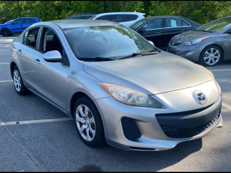 2013 MAZDA Mazda3