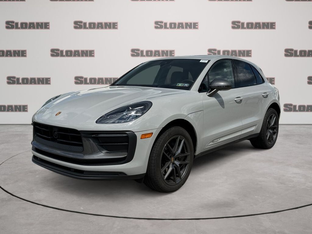 2023 PORSCHE Macan