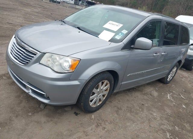 2013 CHRYSLER Town and Country