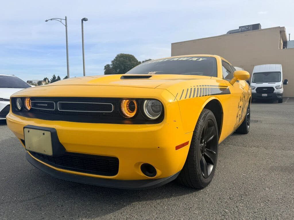 2017 DODGE Challenger