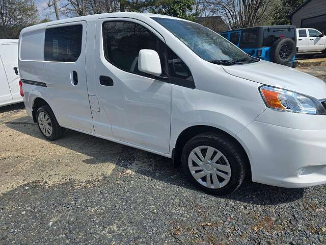 2017 NISSAN NV200