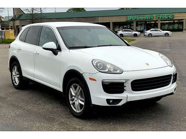 2016 PORSCHE Cayenne