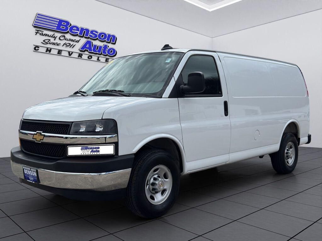 2025 CHEVROLET Express