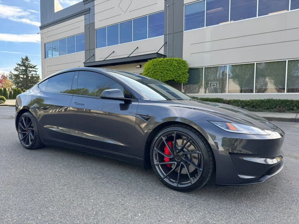 2024 TESLA Model 3