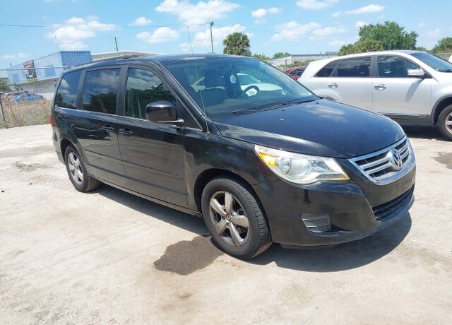 2011 VOLKSWAGEN Routan