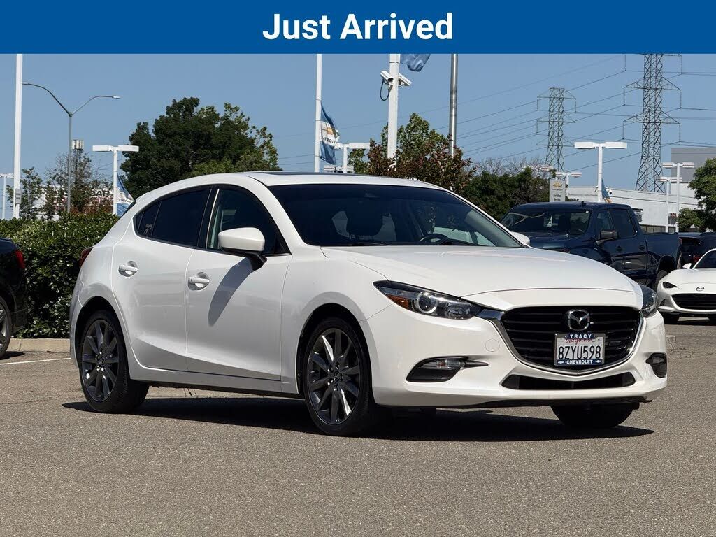 2018 MAZDA Mazda3
