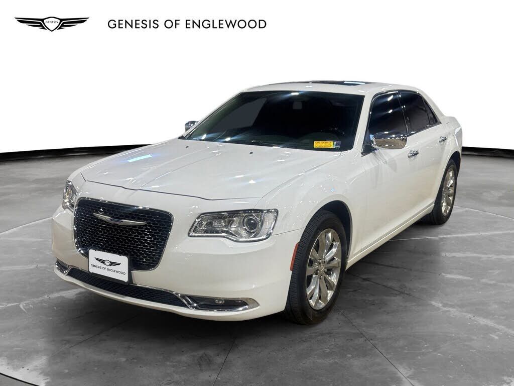 2019 CHRYSLER 300