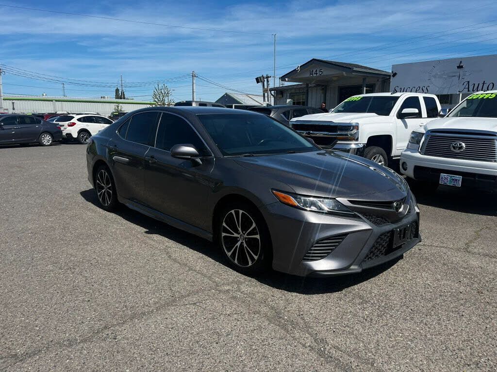 2018 TOYOTA Camry