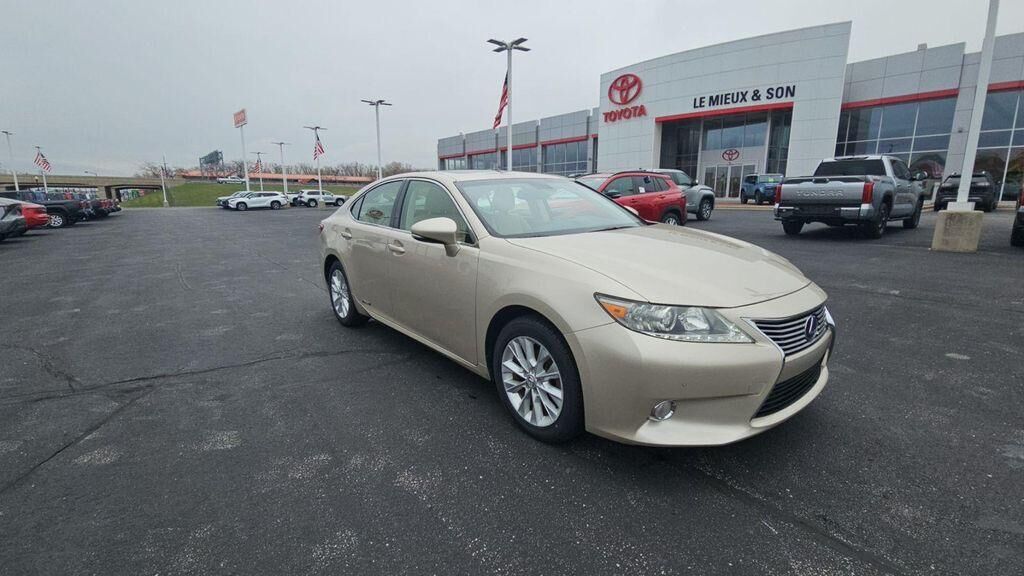 2013 LEXUS ES
