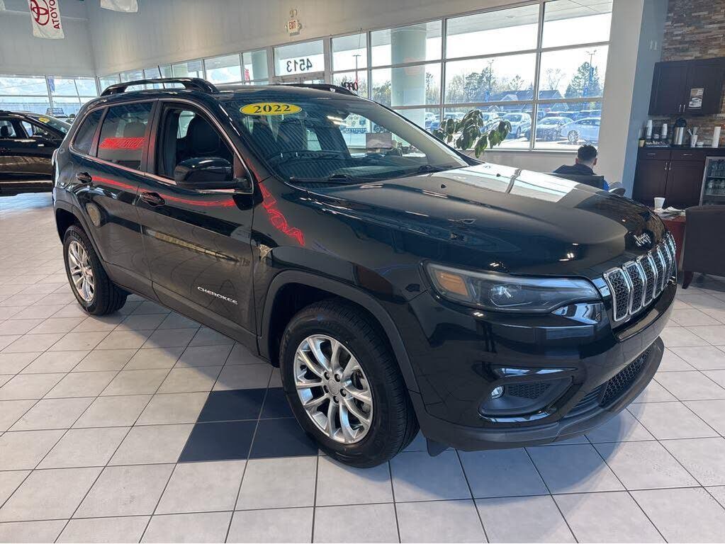 2022 JEEP Cherokee