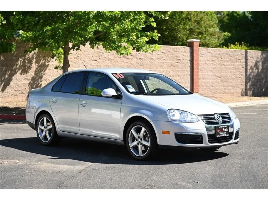 2010 VOLKSWAGEN Jetta