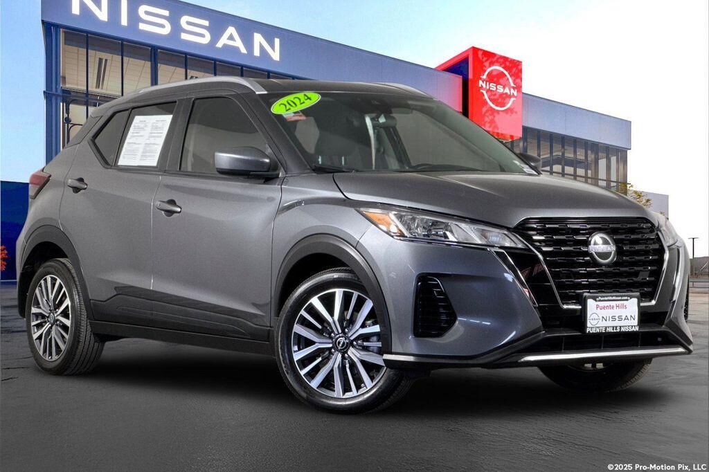 2024 NISSAN Kicks