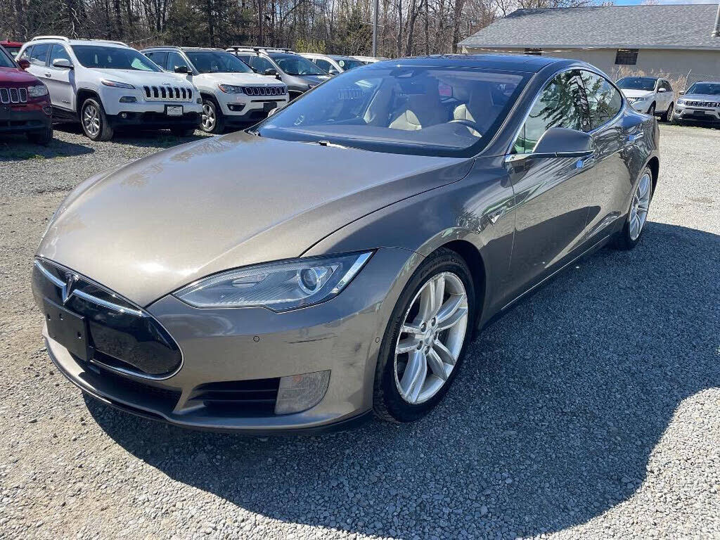 2015 TESLA Model S