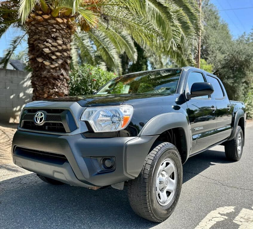 2013 TOYOTA Tacoma