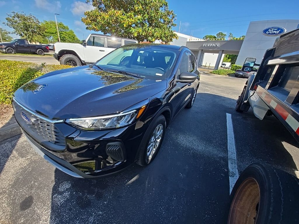 2025 FORD Escape