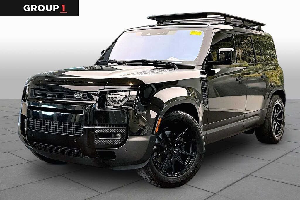 2022 LAND ROVER Defender