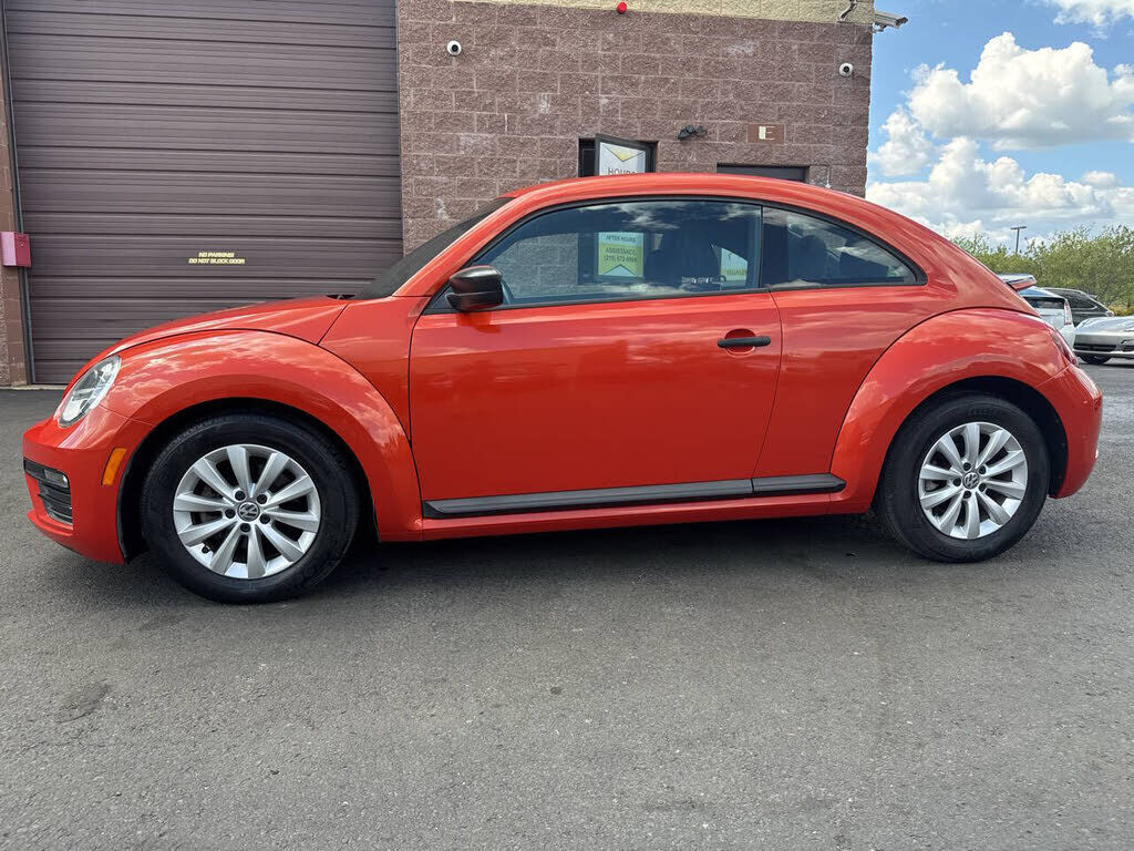 2017 VOLKSWAGEN Beetle