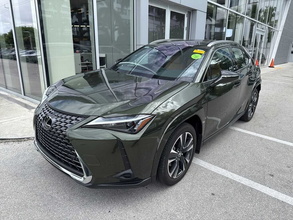 2025 LEXUS UX