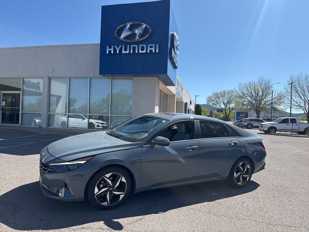 2023 HYUNDAI Elantra