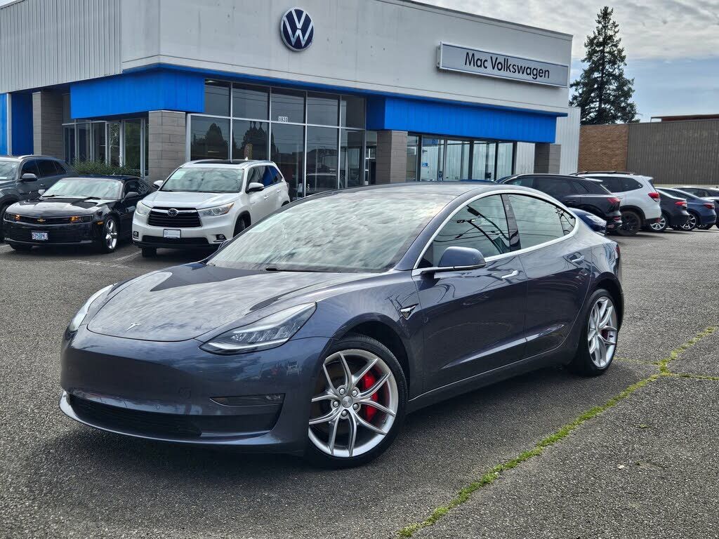 2020 TESLA Model 3