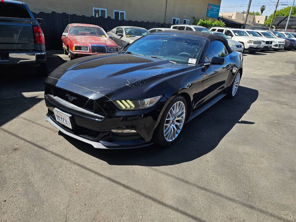 2015 FORD Mustang