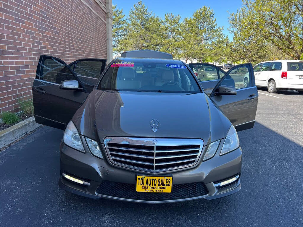 2013 MERCEDES-BENZ E-Class