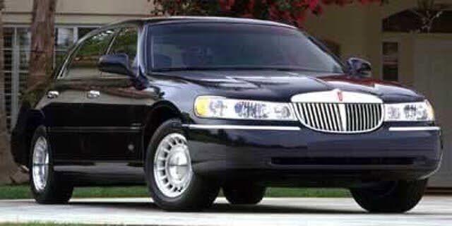 2001 LINCOLN Town Car