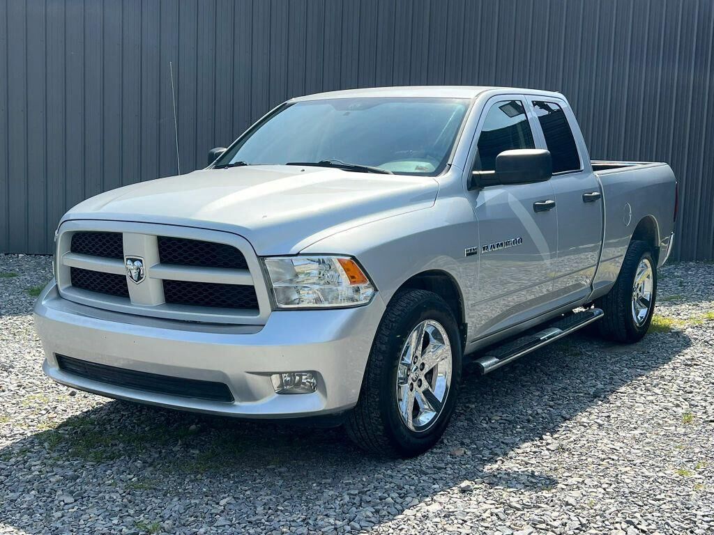 2012 DODGE Ram