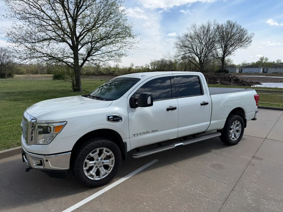 2016 NISSAN Titan