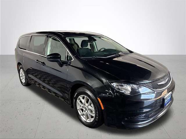2023 CHRYSLER Voyager
