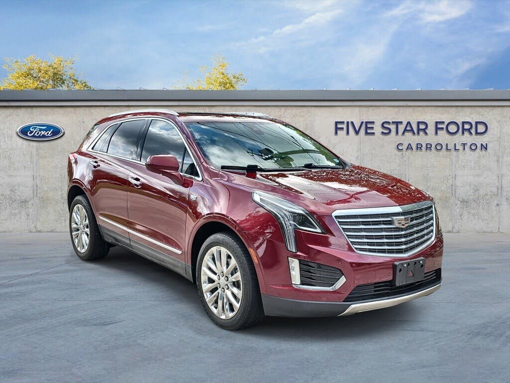 2017 CADILLAC XT5