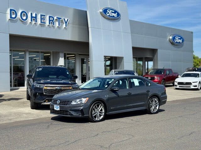 2018 VOLKSWAGEN Passat