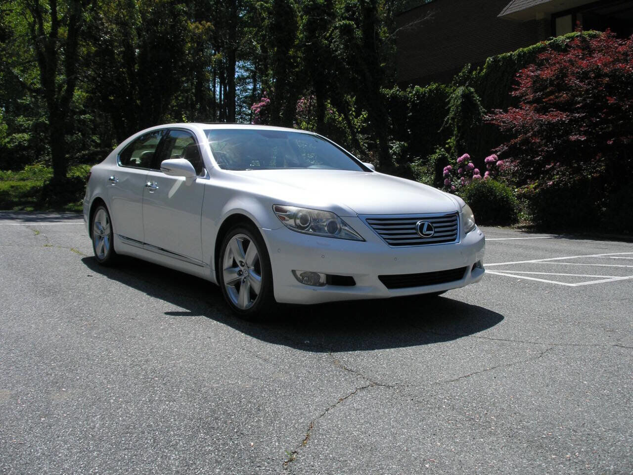 2010 LEXUS LS