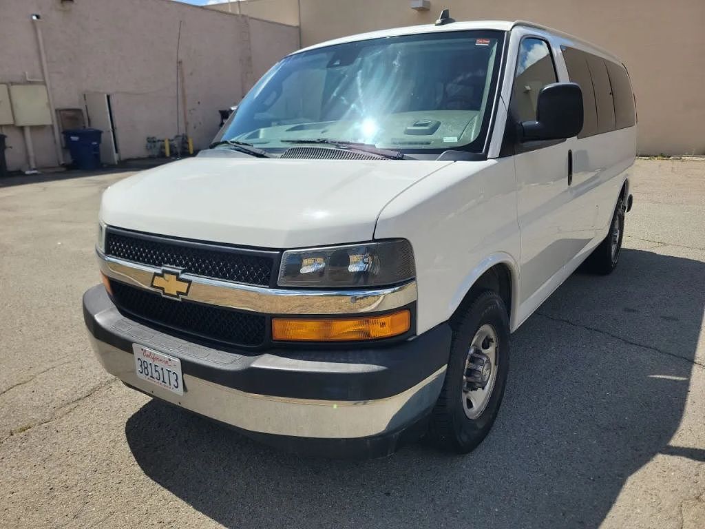 2020 CHEVROLET Express
