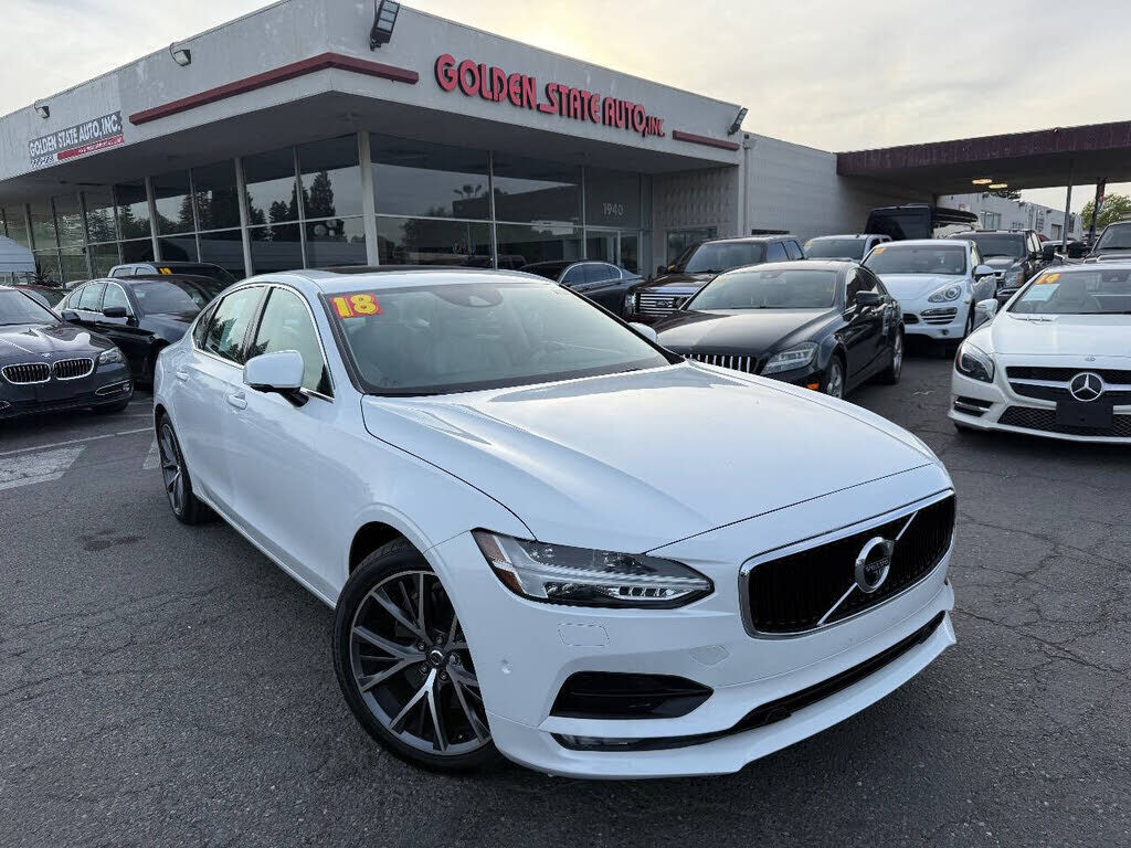 2018 VOLVO S90