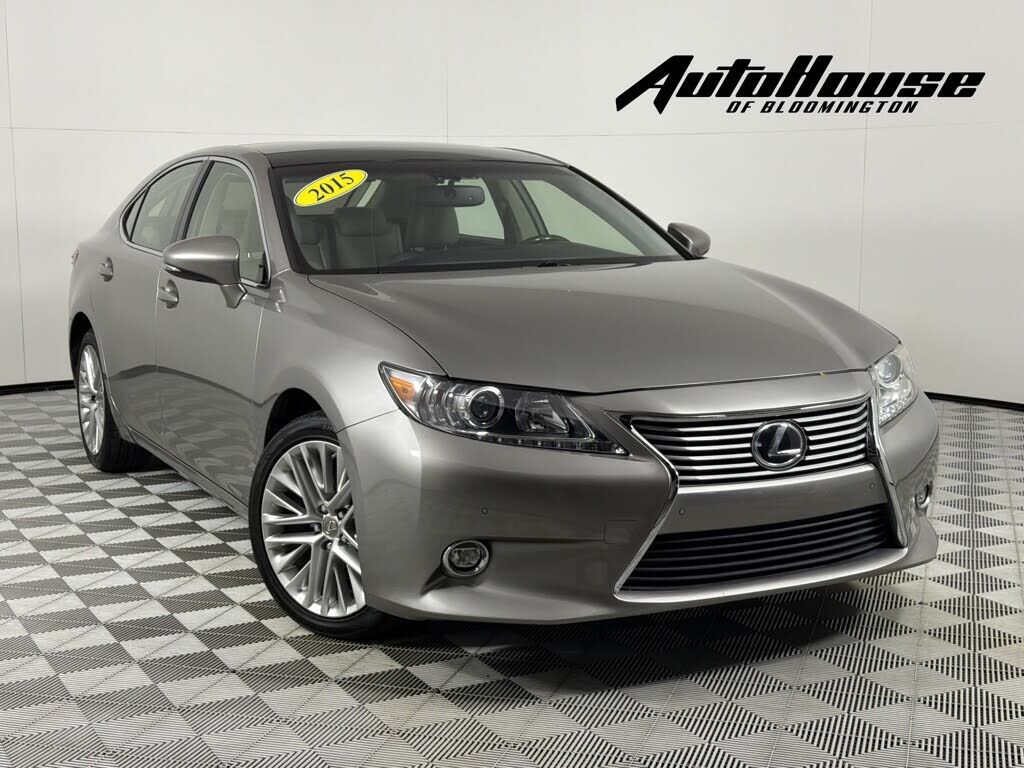 2015 LEXUS ES