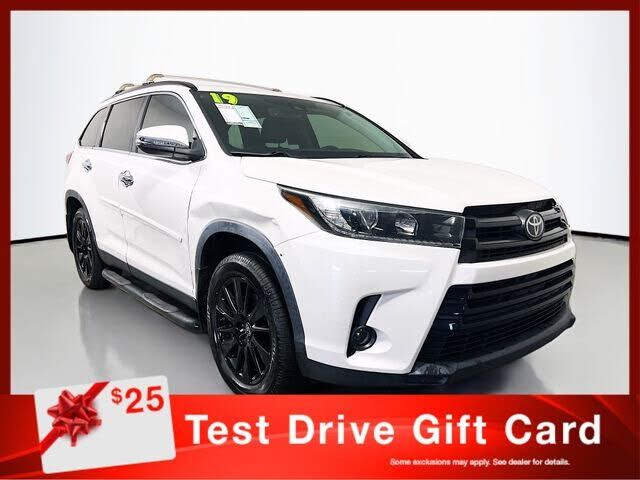 2019 TOYOTA Highlander