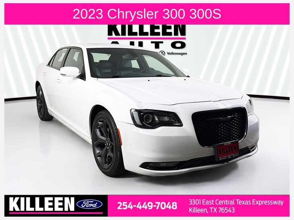 2023 CHRYSLER 300