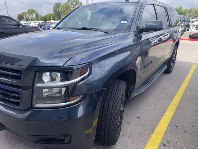2019 CHEVROLET Suburban