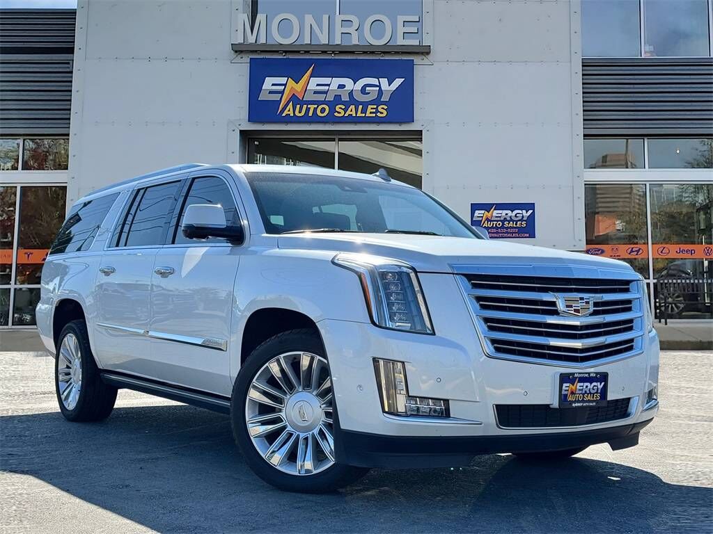 2017 CADILLAC Escalade ESV