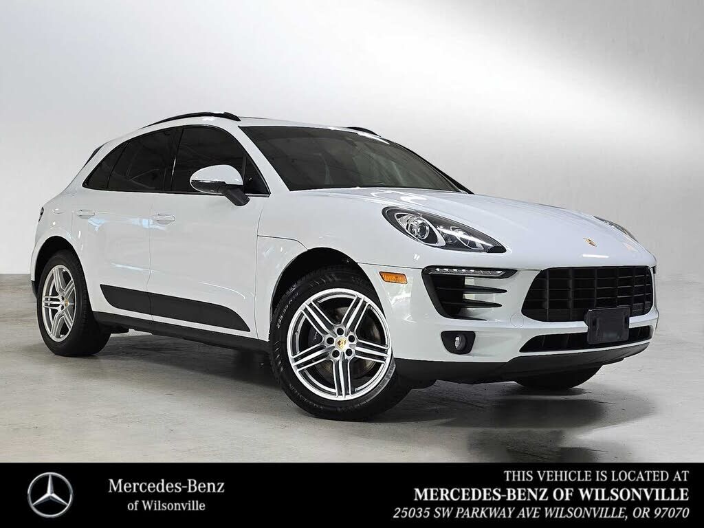 2018 PORSCHE Macan