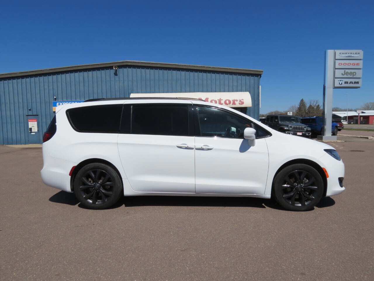 2020 CHRYSLER Pacifica
