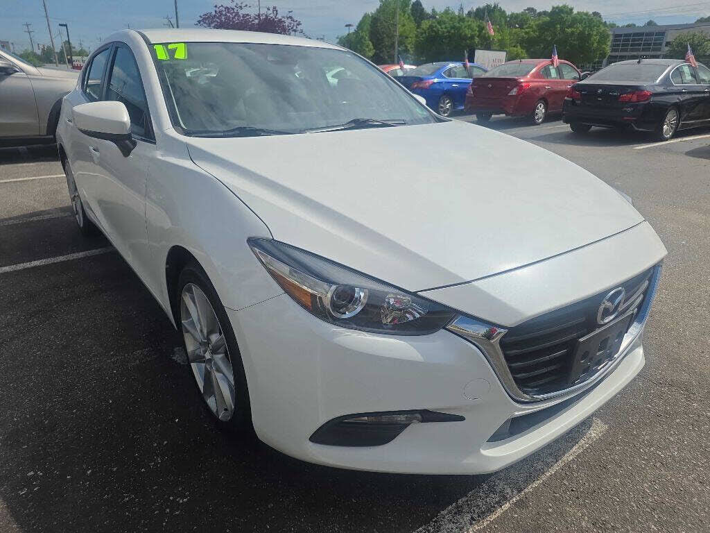 2017 MAZDA Mazda3