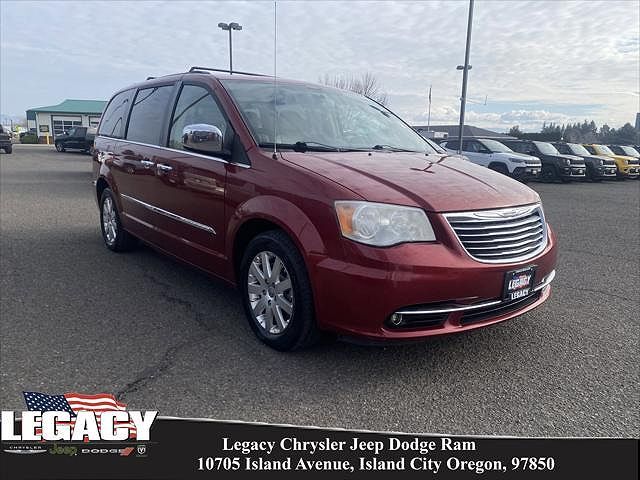 2012 CHRYSLER Town and Country