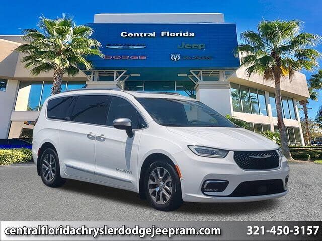 2023 CHRYSLER Pacifica
