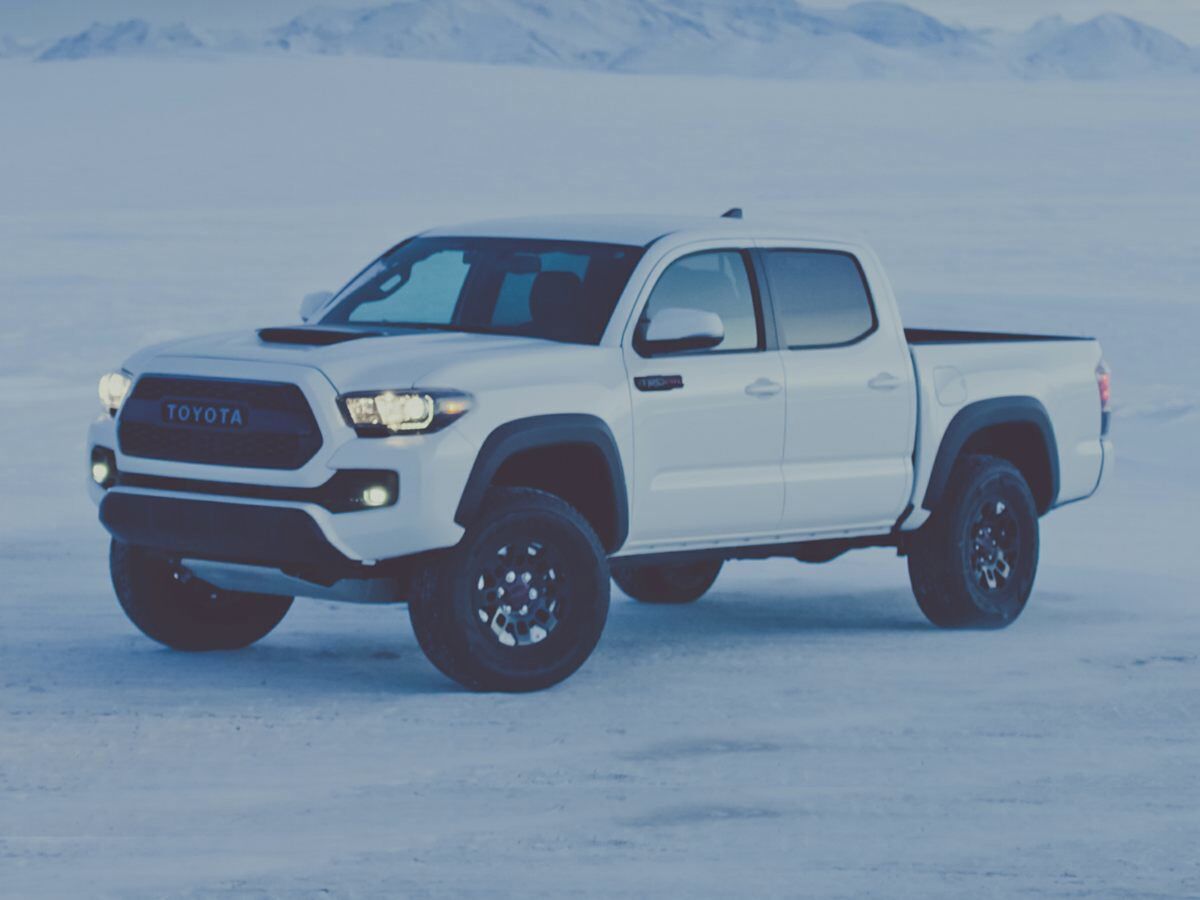 2017 TOYOTA Tacoma
