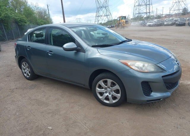 2012 MAZDA Mazda3