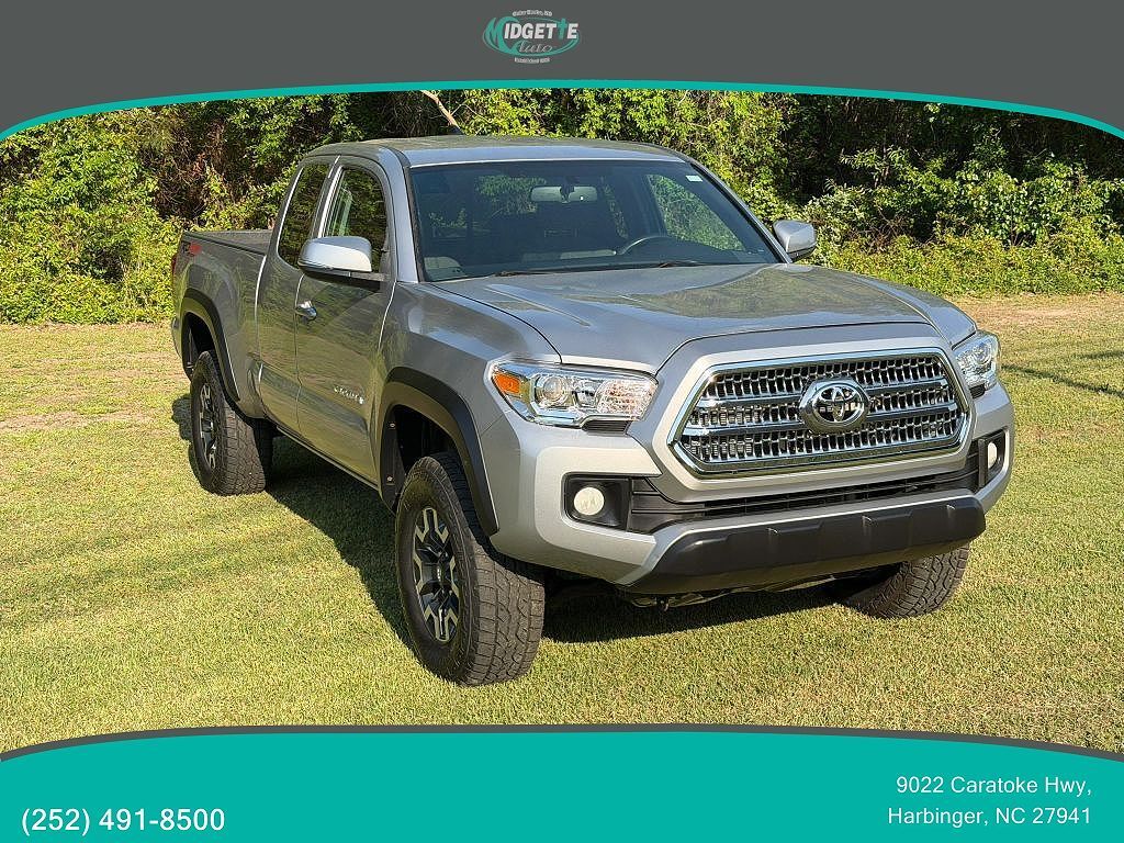 2017 TOYOTA Tacoma