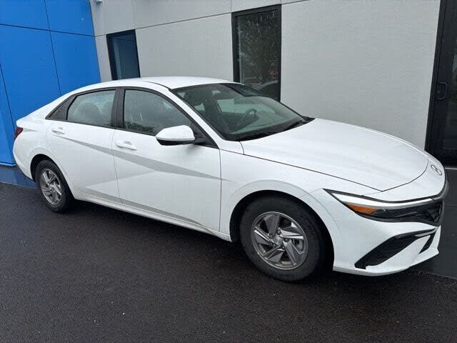 2024 HYUNDAI Elantra